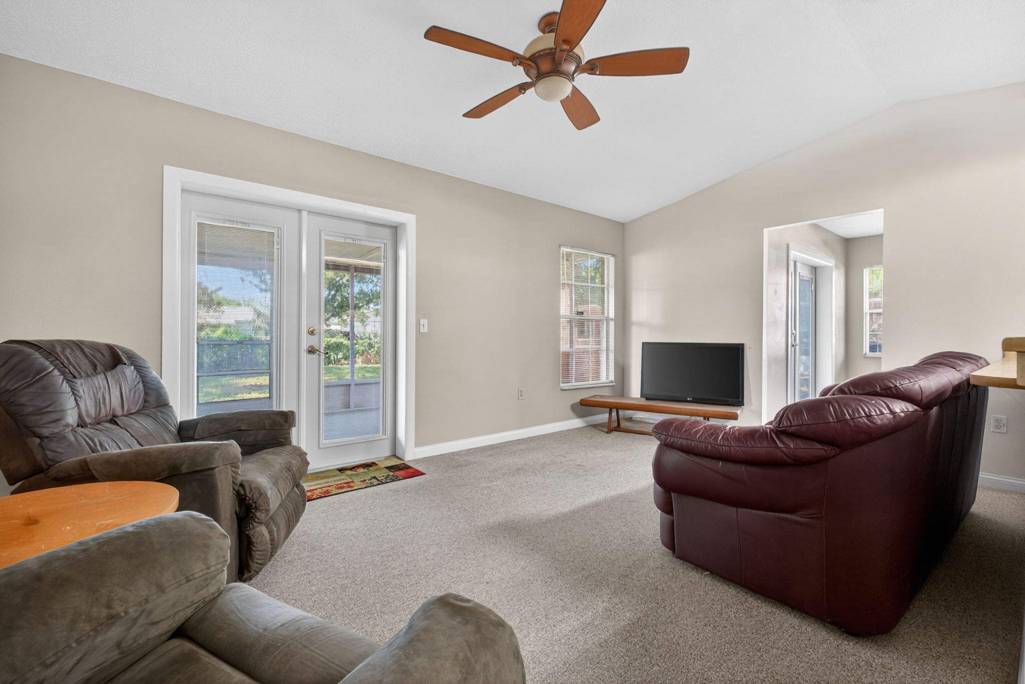 1317 Periwinkle Ct — frame 2