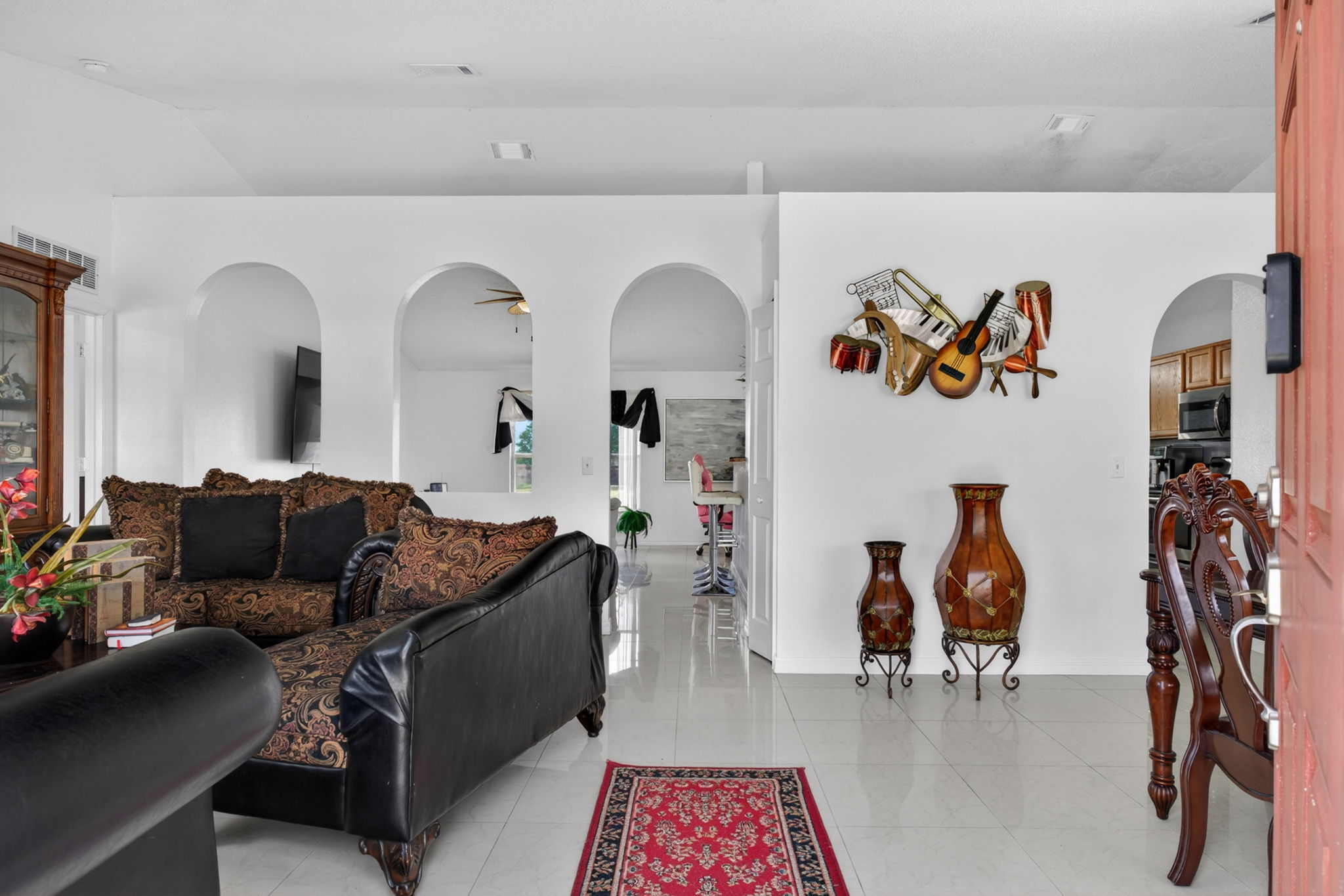 541 Adriel Ave — frame 5